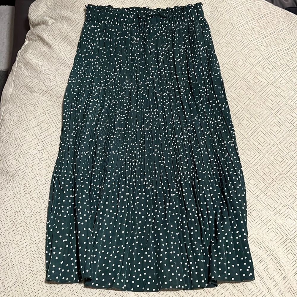 Teal with White Polka dots midi skirt NWT